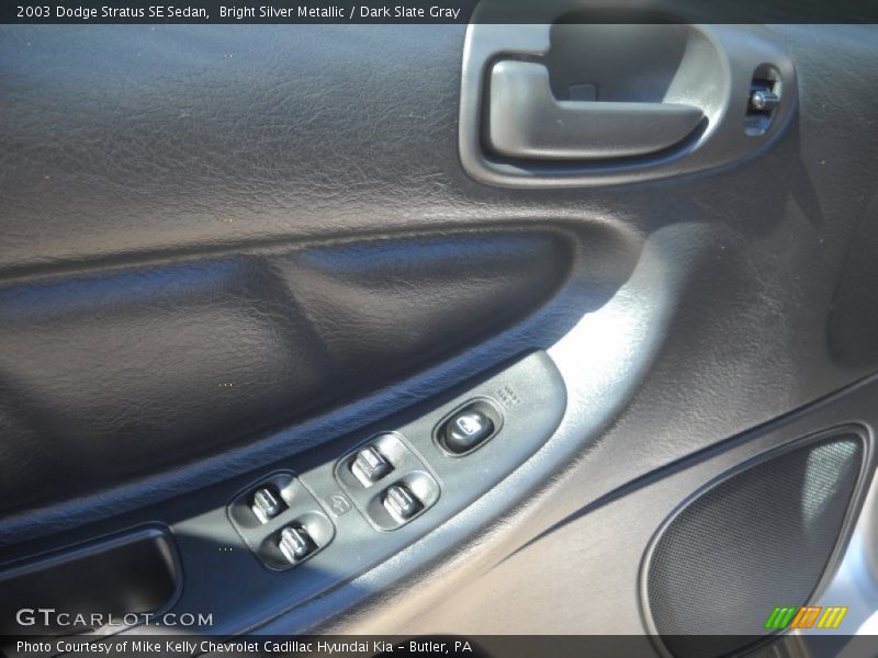 Bright Silver Metallic / Dark Slate Gray 2003 Dodge Stratus SE Sedan