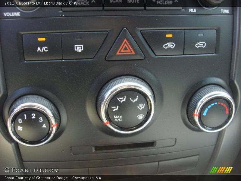 Ebony Black / Gray 2011 Kia Sorento LX