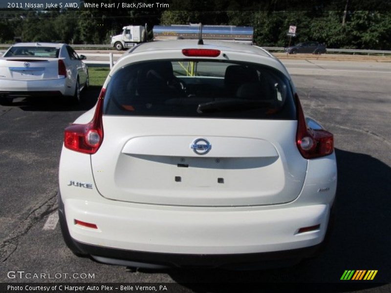 White Pearl / Black/Silver Trim 2011 Nissan Juke S AWD