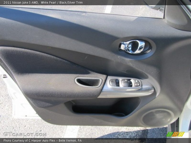 White Pearl / Black/Silver Trim 2011 Nissan Juke S AWD