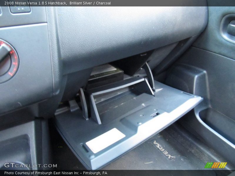 Brilliant Silver / Charcoal 2008 Nissan Versa 1.8 S Hatchback