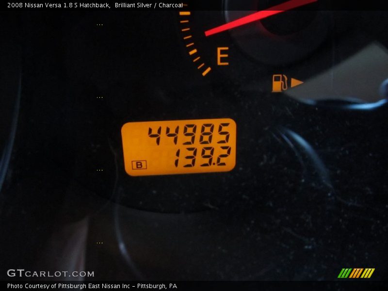 Brilliant Silver / Charcoal 2008 Nissan Versa 1.8 S Hatchback