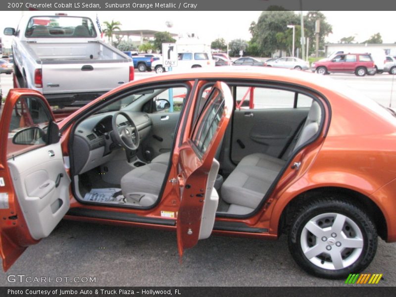 Sunburst Orange Metallic / Gray 2007 Chevrolet Cobalt LS Sedan