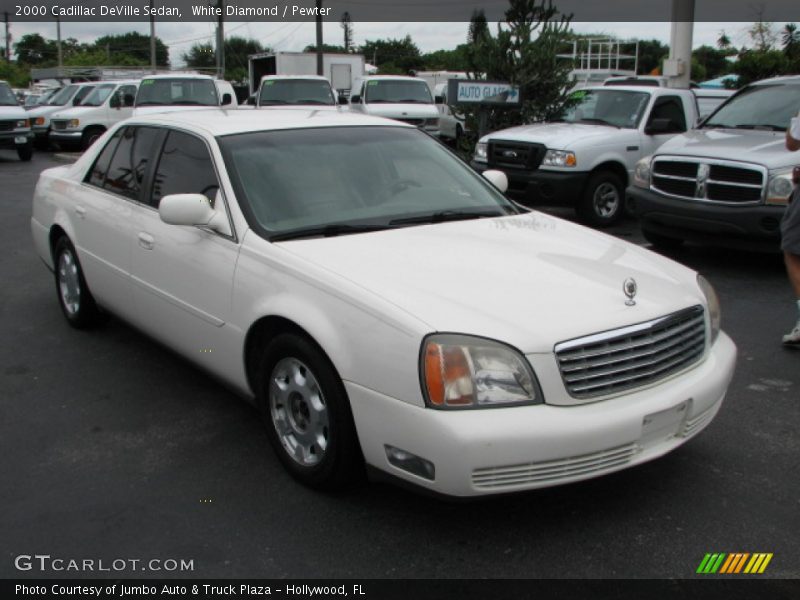 White Diamond / Pewter 2000 Cadillac DeVille Sedan