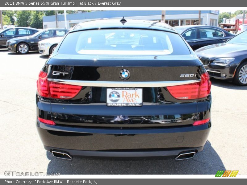 Jet Black / Everest Gray 2011 BMW 5 Series 550i Gran Turismo