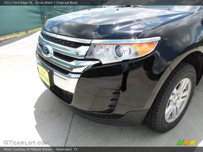 Ebony Black / Charcoal Black 2011 Ford Edge SE