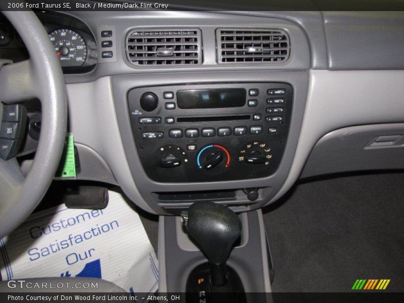 Black / Medium/Dark Flint Grey 2006 Ford Taurus SE