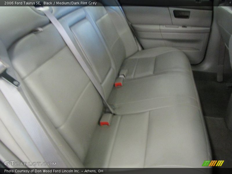 Black / Medium/Dark Flint Grey 2006 Ford Taurus SE