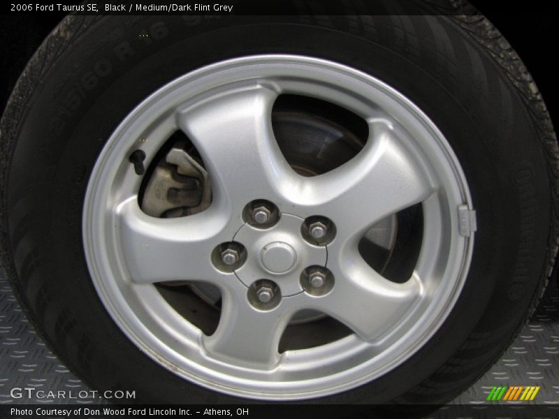 Black / Medium/Dark Flint Grey 2006 Ford Taurus SE