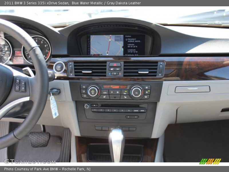 Controls of 2011 3 Series 335i xDrive Sedan