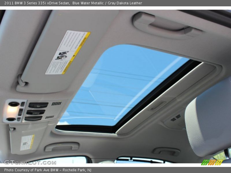 Sunroof of 2011 3 Series 335i xDrive Sedan