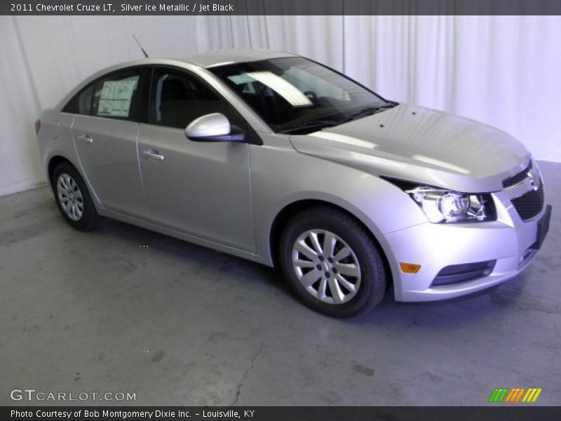 Silver Ice Metallic / Jet Black 2011 Chevrolet Cruze LT