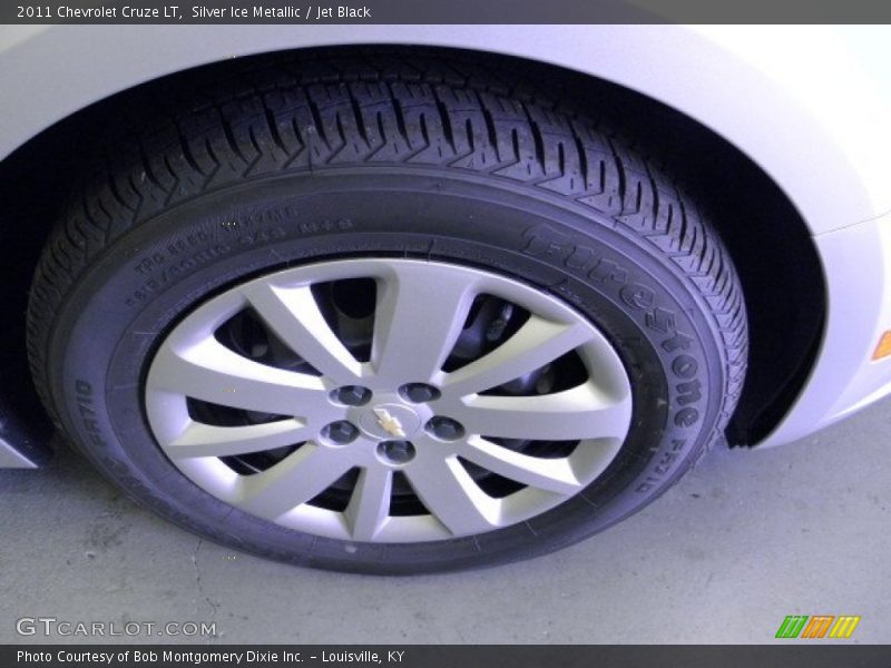 Silver Ice Metallic / Jet Black 2011 Chevrolet Cruze LT