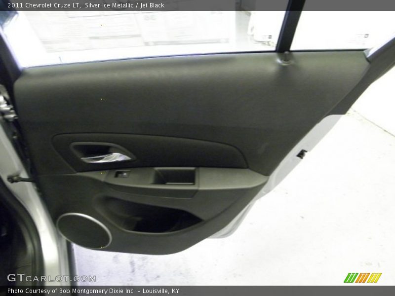 Silver Ice Metallic / Jet Black 2011 Chevrolet Cruze LT