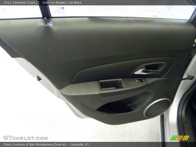 Silver Ice Metallic / Jet Black 2011 Chevrolet Cruze LT