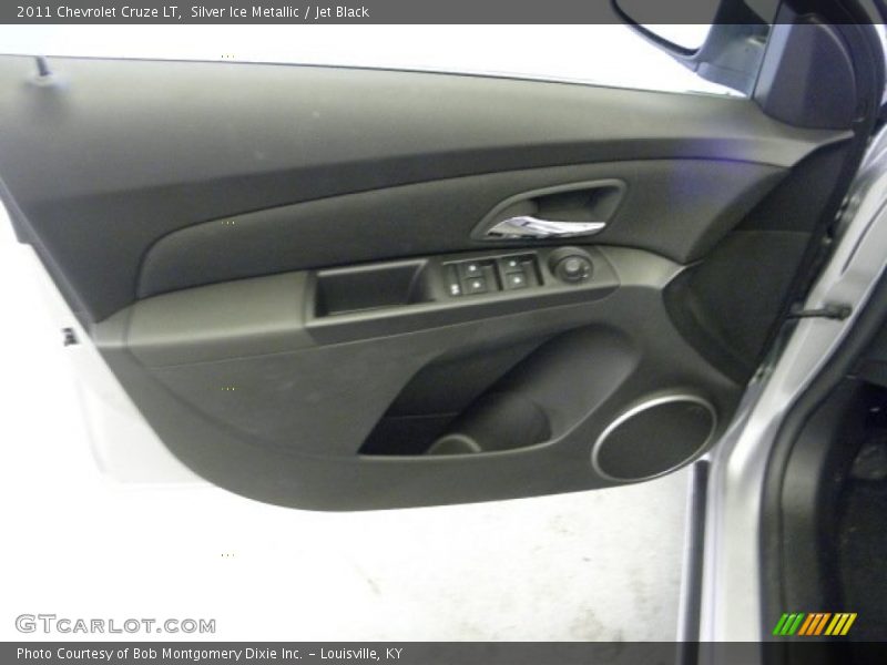 Silver Ice Metallic / Jet Black 2011 Chevrolet Cruze LT