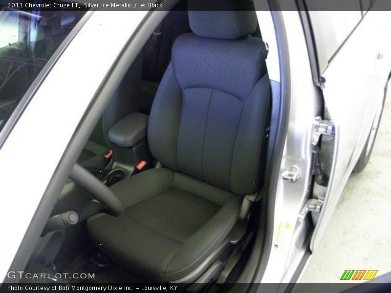 Silver Ice Metallic / Jet Black 2011 Chevrolet Cruze LT