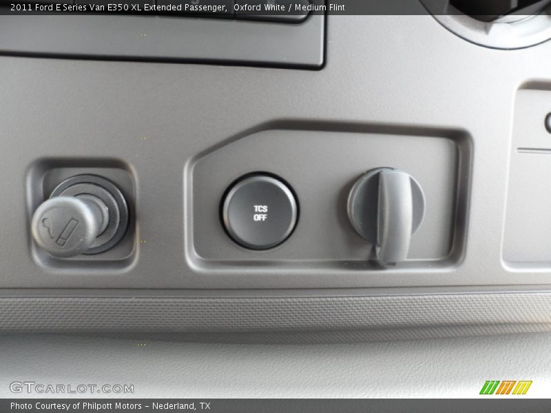 Controls of 2011 E Series Van E350 XL Extended Passenger