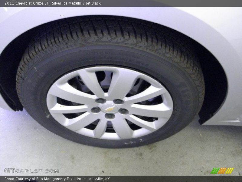 Silver Ice Metallic / Jet Black 2011 Chevrolet Cruze LT