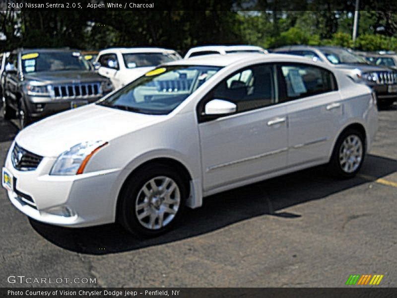 Aspen White / Charcoal 2010 Nissan Sentra 2.0 S