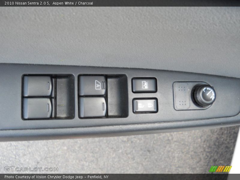 Aspen White / Charcoal 2010 Nissan Sentra 2.0 S