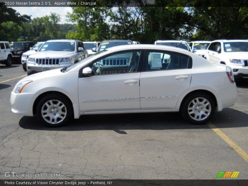 Aspen White / Charcoal 2010 Nissan Sentra 2.0 S