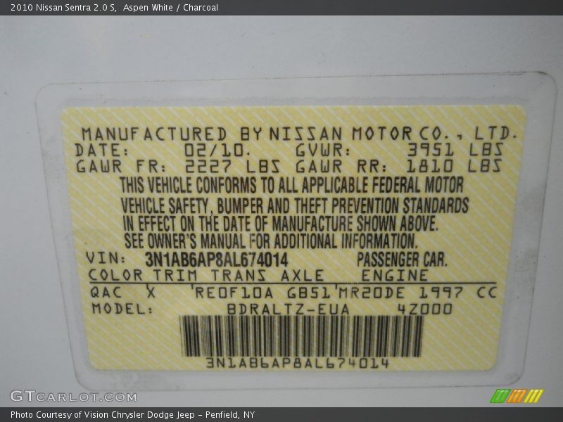 Aspen White / Charcoal 2010 Nissan Sentra 2.0 S