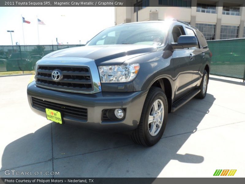 Magnetic Gray Metallic / Graphite Gray 2011 Toyota Sequoia SR5
