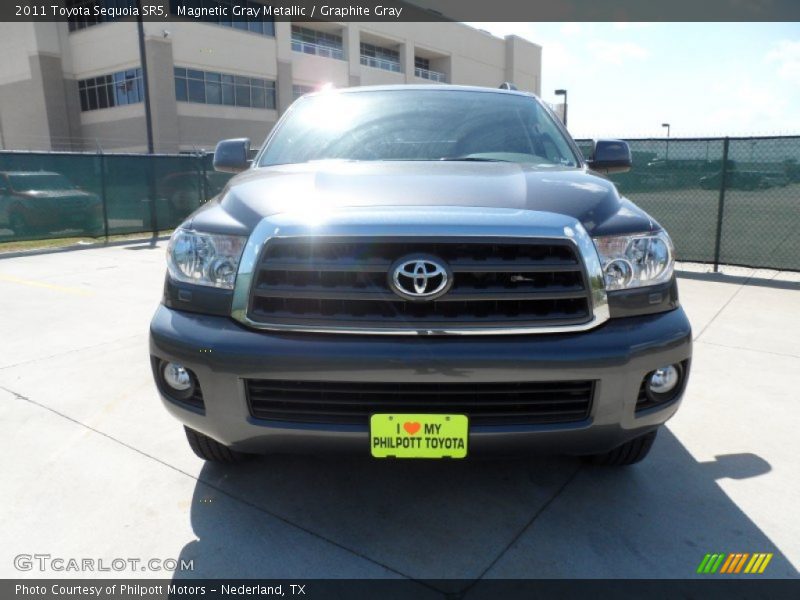 Magnetic Gray Metallic / Graphite Gray 2011 Toyota Sequoia SR5
