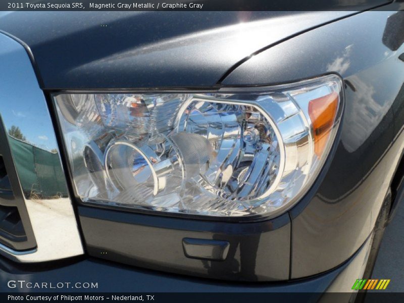Magnetic Gray Metallic / Graphite Gray 2011 Toyota Sequoia SR5