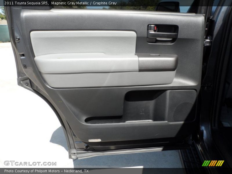 Magnetic Gray Metallic / Graphite Gray 2011 Toyota Sequoia SR5