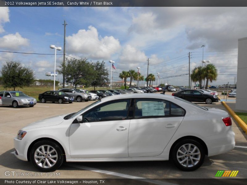 Candy White / Titan Black 2012 Volkswagen Jetta SE Sedan