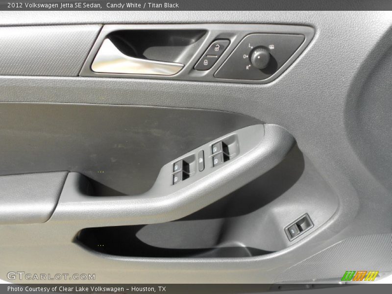 Candy White / Titan Black 2012 Volkswagen Jetta SE Sedan