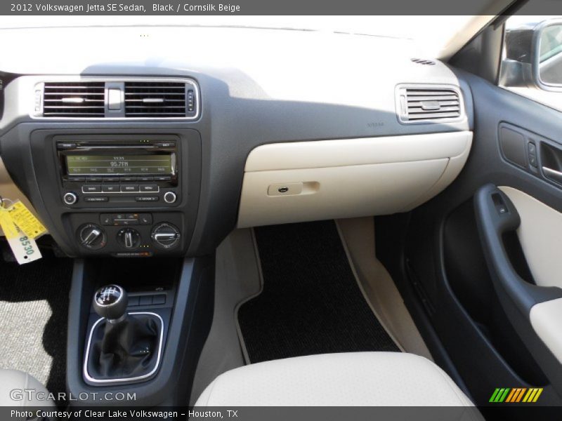 Black / Cornsilk Beige 2012 Volkswagen Jetta SE Sedan