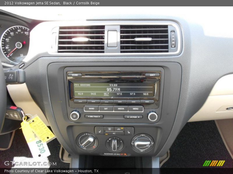 Controls of 2012 Jetta SE Sedan
