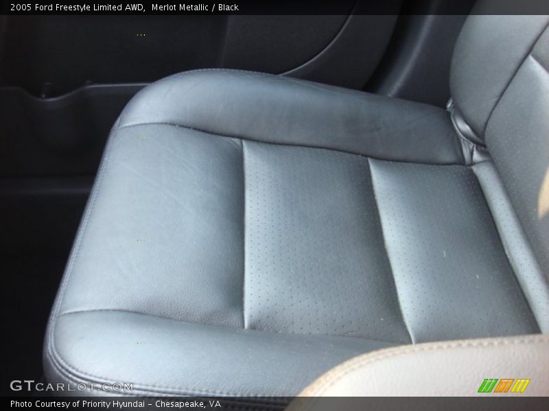 Merlot Metallic / Black 2005 Ford Freestyle Limited AWD