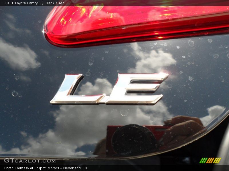 Black / Ash 2011 Toyota Camry LE