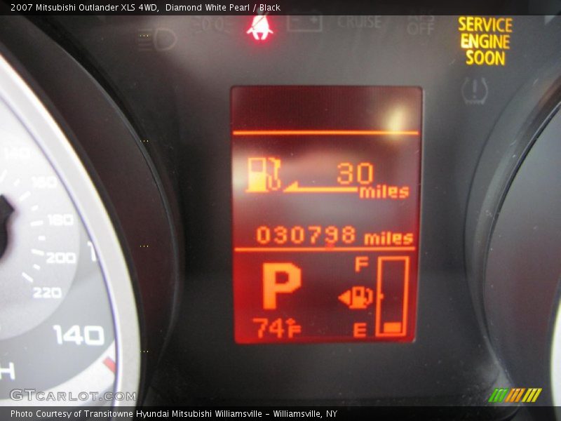 Diamond White Pearl / Black 2007 Mitsubishi Outlander XLS 4WD
