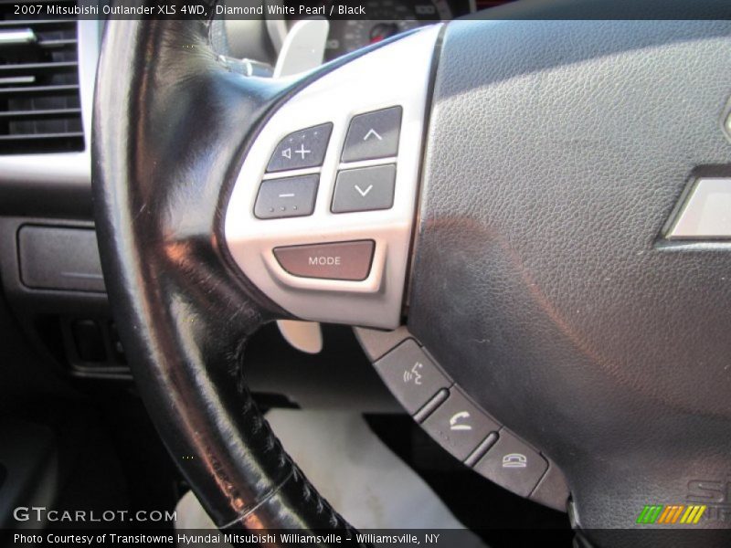 Diamond White Pearl / Black 2007 Mitsubishi Outlander XLS 4WD