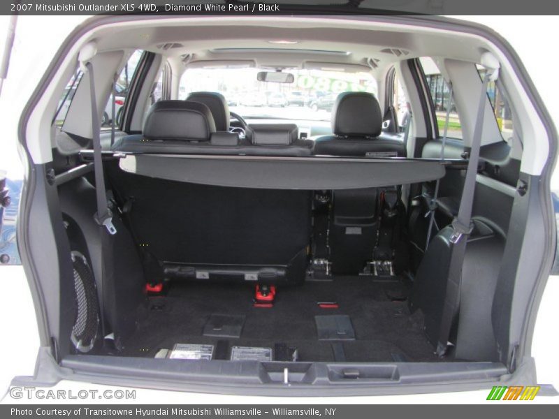 Diamond White Pearl / Black 2007 Mitsubishi Outlander XLS 4WD