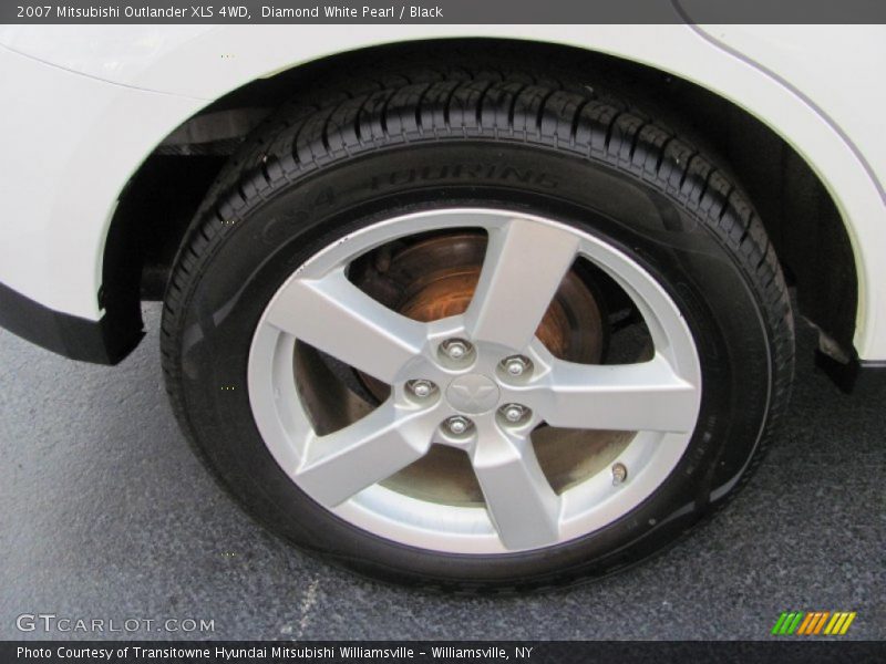 Diamond White Pearl / Black 2007 Mitsubishi Outlander XLS 4WD