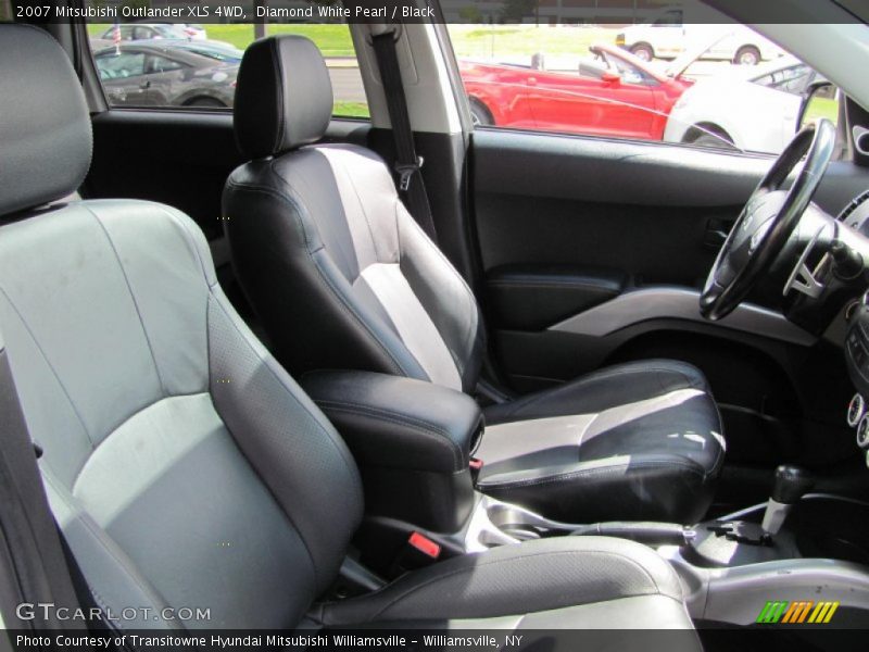 Diamond White Pearl / Black 2007 Mitsubishi Outlander XLS 4WD