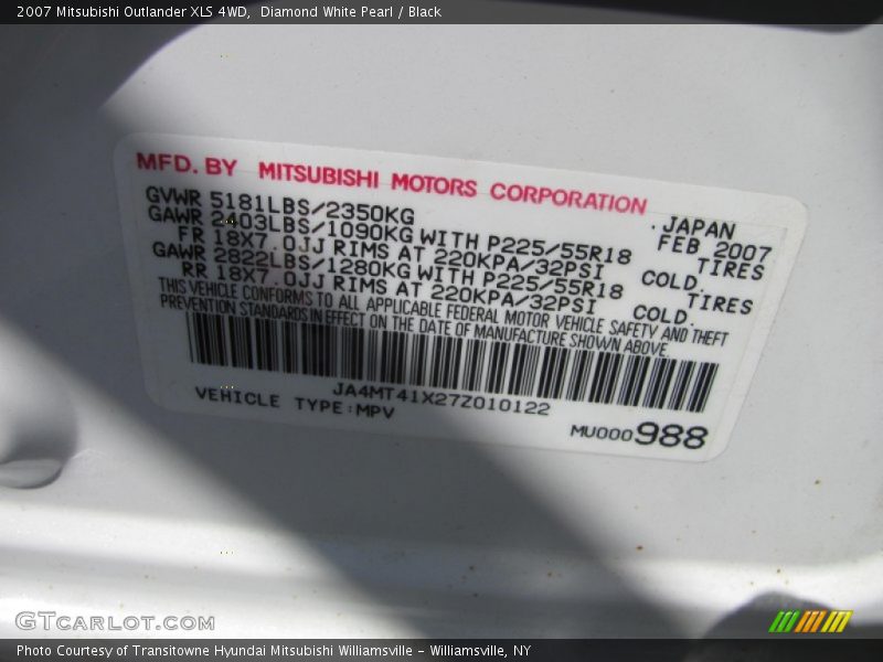 Diamond White Pearl / Black 2007 Mitsubishi Outlander XLS 4WD