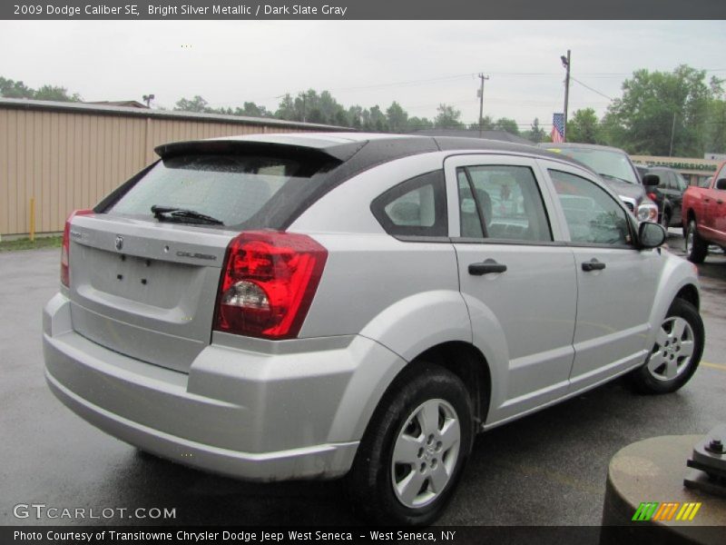Bright Silver Metallic / Dark Slate Gray 2009 Dodge Caliber SE