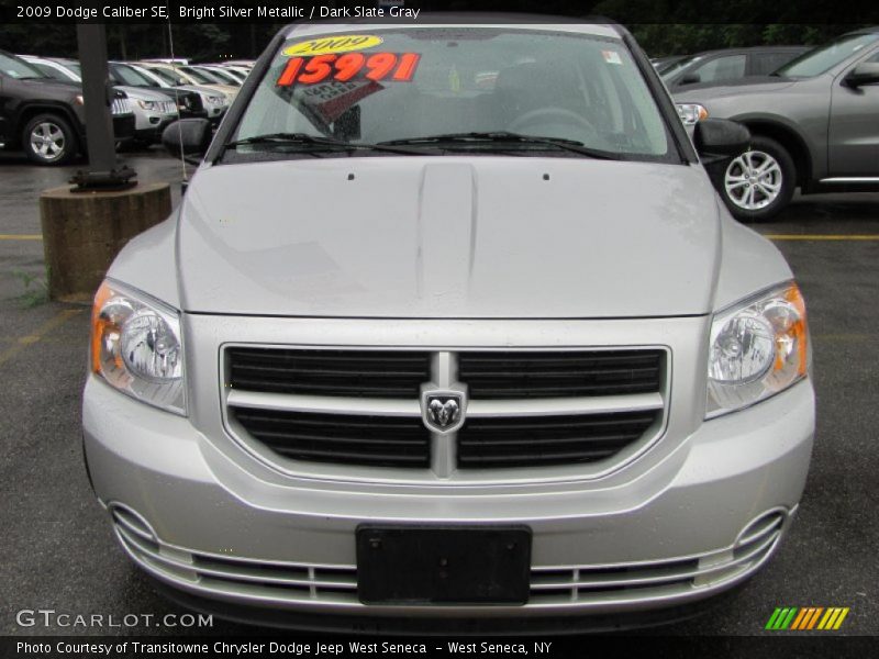 Bright Silver Metallic / Dark Slate Gray 2009 Dodge Caliber SE