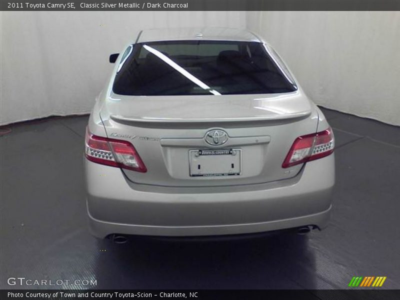 Classic Silver Metallic / Dark Charcoal 2011 Toyota Camry SE