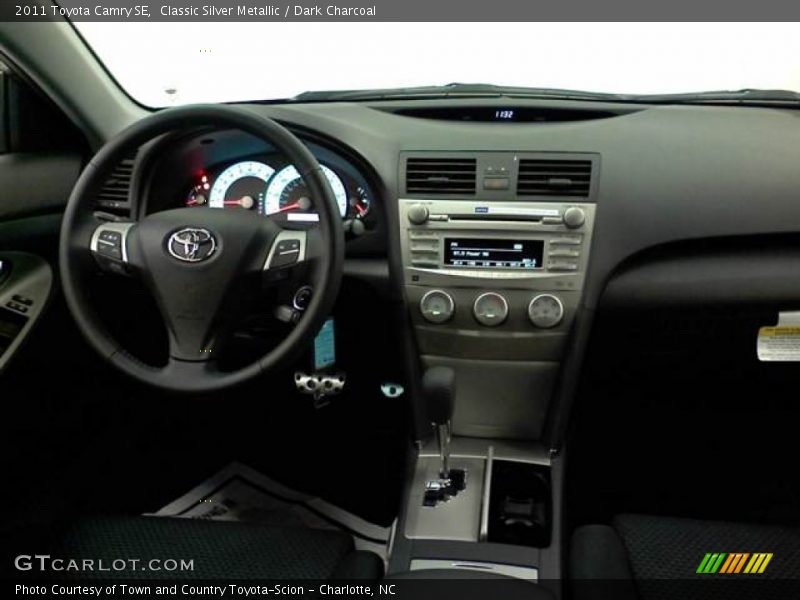Classic Silver Metallic / Dark Charcoal 2011 Toyota Camry SE