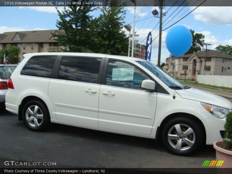 Calla Lilly White / Aero Gray 2010 Volkswagen Routan SE
