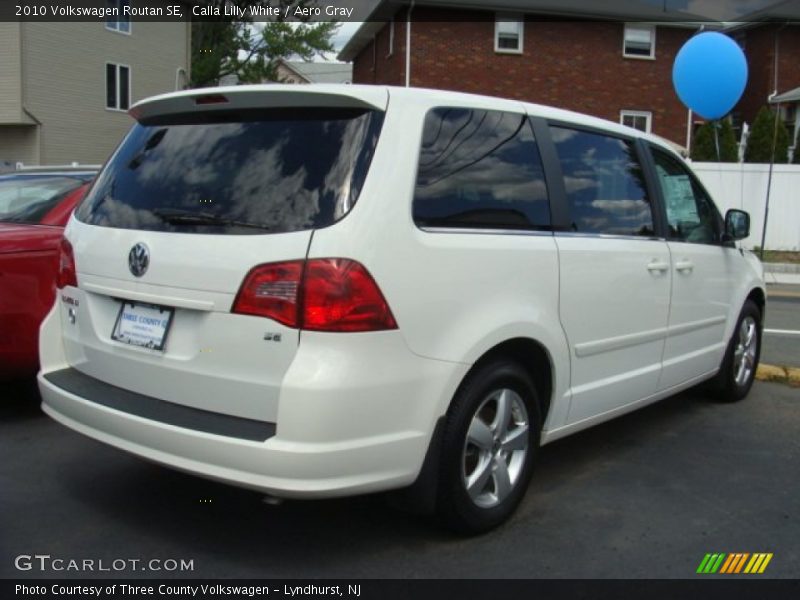 Calla Lilly White / Aero Gray 2010 Volkswagen Routan SE