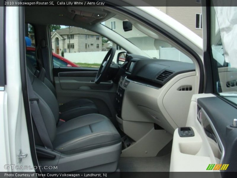 Calla Lilly White / Aero Gray 2010 Volkswagen Routan SE
